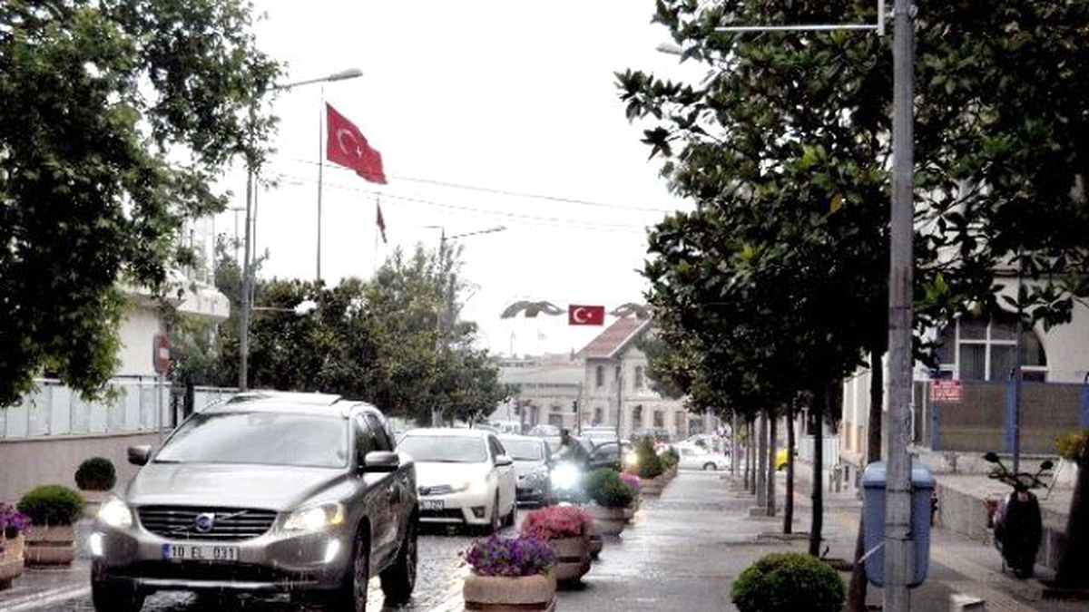 Balıkesir Yağmurla Serinledi