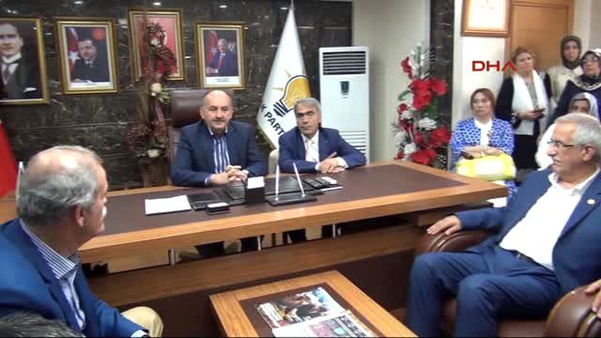 Batman - AK Parti Genel Başkan Yardımcısı Müezzinoğlu Birileri Çocukların Eline Molotof Veriyor,...