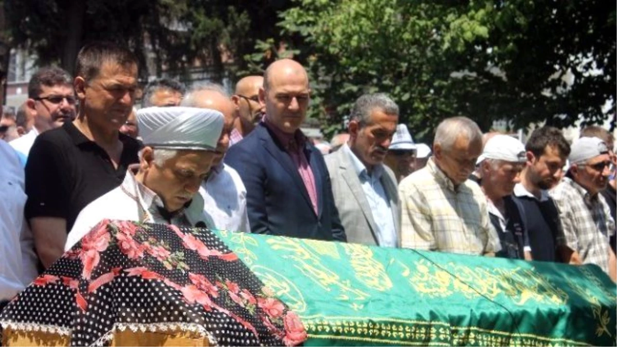 Çalışma ve Sosyal Güvenlik Bakanı Soylu, Yalova\'da Cenaze Namazına Katıldı