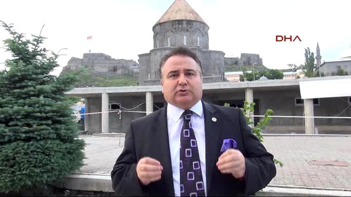 Kars Tarihi Alandaki Betonarme Tuvaletler Yıkılacak