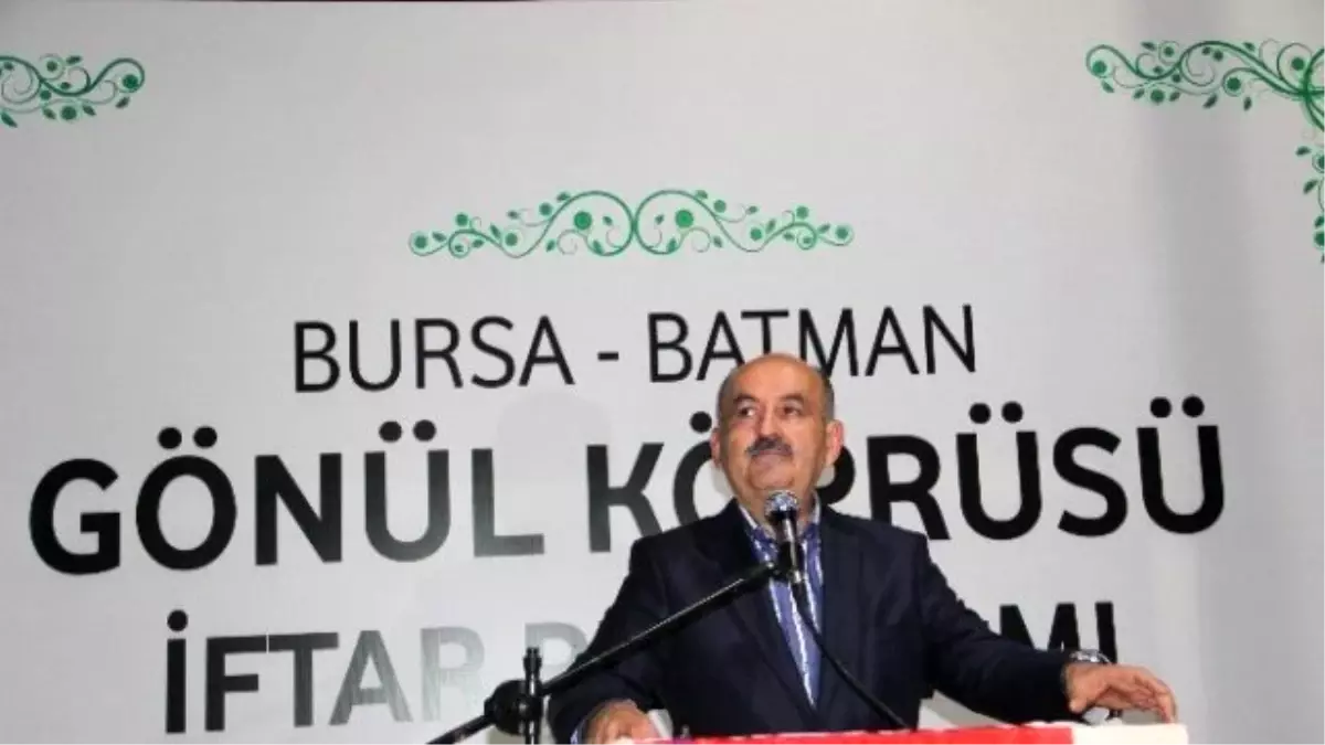 Müezzinoğlu: "Aramıza Fitne Fesat Sokmak İsteyenler, Birilerini de Maşa Olarak Kullanıyorlar"
