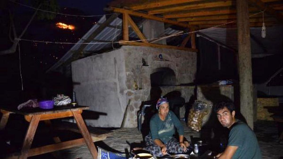 Tatil Merkezi Adrasan\'da Orman Yangını (7)