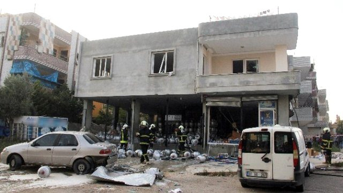Tüpgaz Deposunda Patlama: 2 Ağır Yaralı
