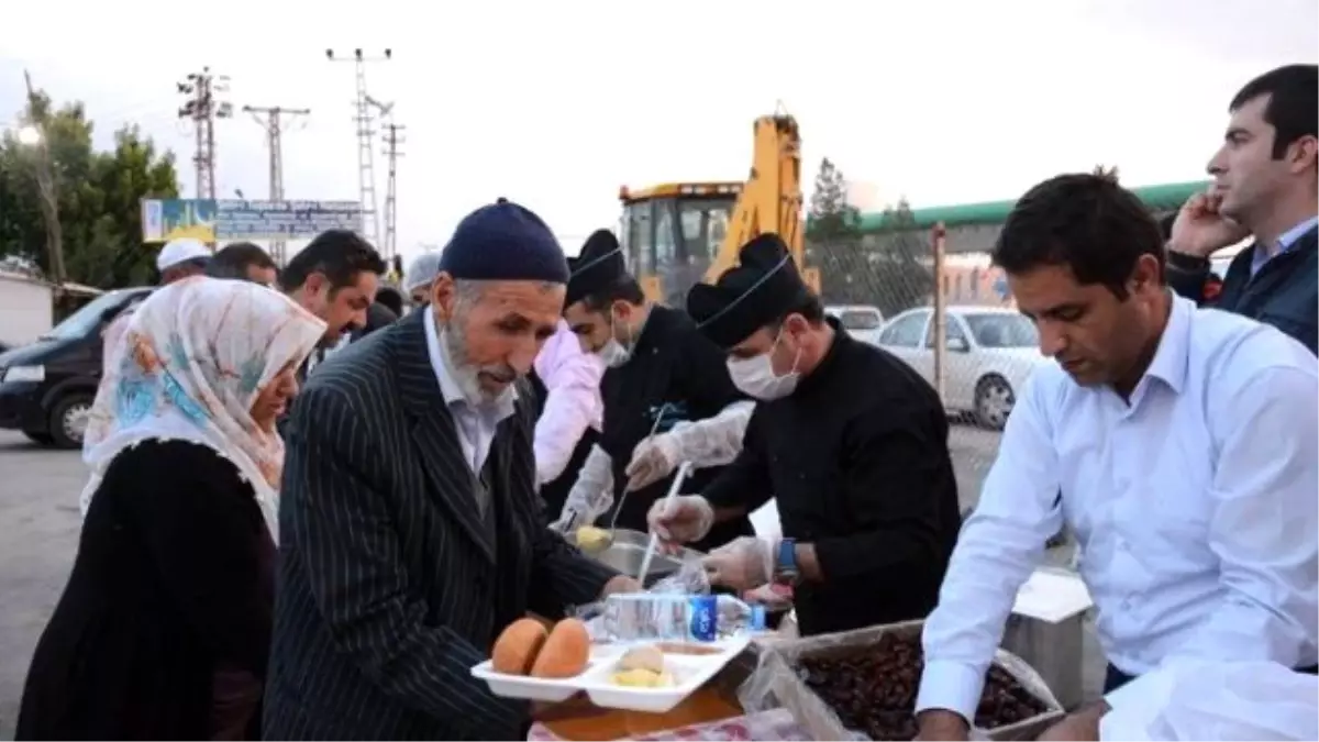 Tuşba Belediyesi\'nden Mahalle İftarları