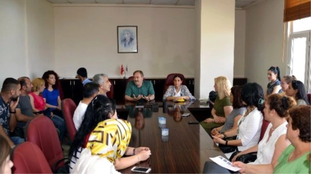Akdeniz Belediyesi Eş Başkanları, Kurs Öğretmenleriyle Bir Araya Geldi
