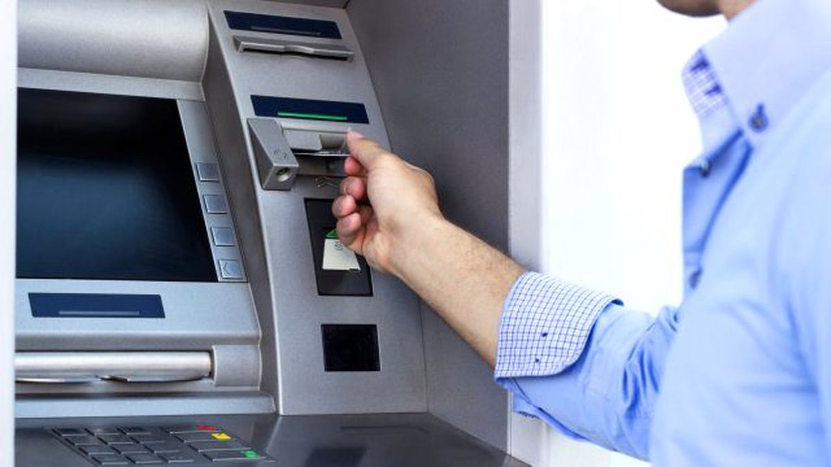 ATM Cihazına Yerleştirilen Düzeneği Güvenlik Uzmanı Ortaya Çıkardı