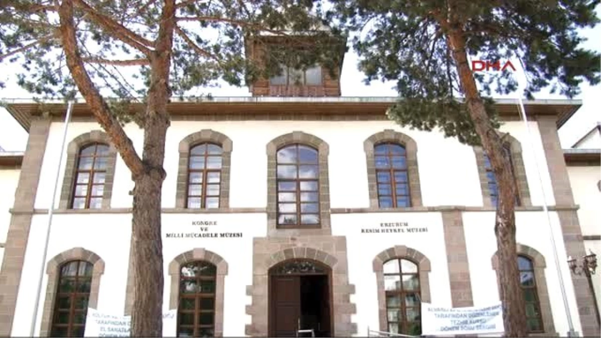 Erzurum Örümcek Ağlarından Kurtulan Tarihi Kongre Binası Ziyaretçi Akınına Uğradı