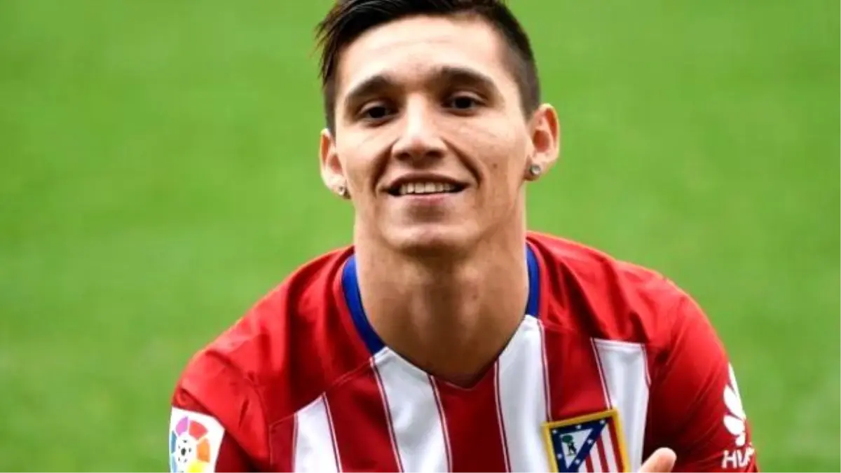 Galatasaray\'a genç Melo ! Maitas Kranevitter tanıtım videosu