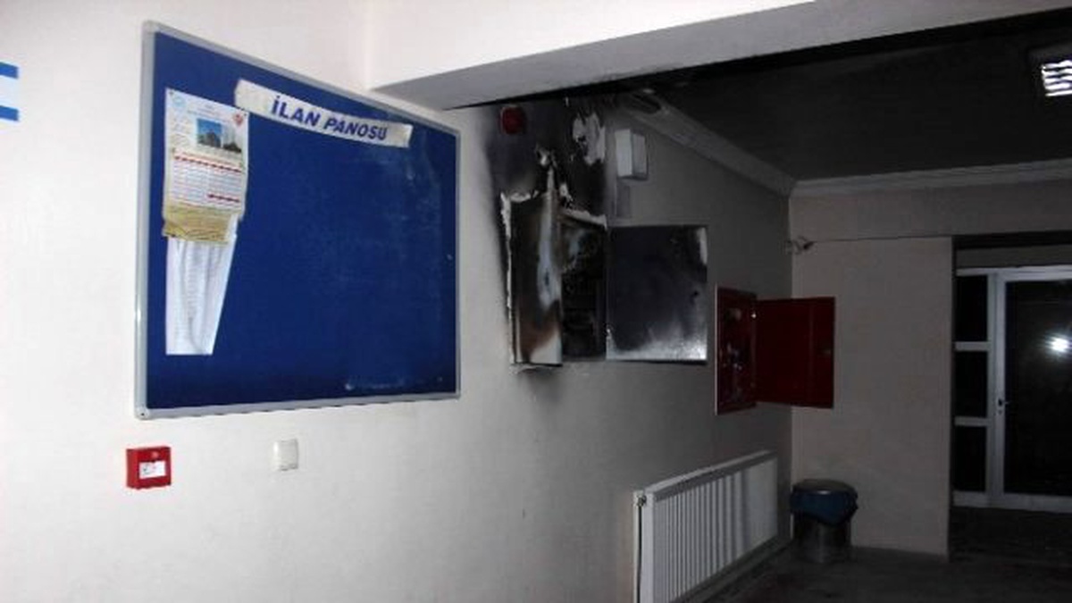 Yatılı Kur\'an Kursu\'nda Çıkan Yangında Faciadan Dönüldü
