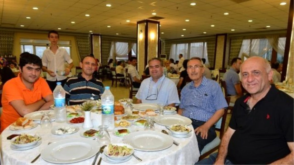 Adana İl Milli Eğitim Müdürlüğü Çalışanları İftarda Buluştu