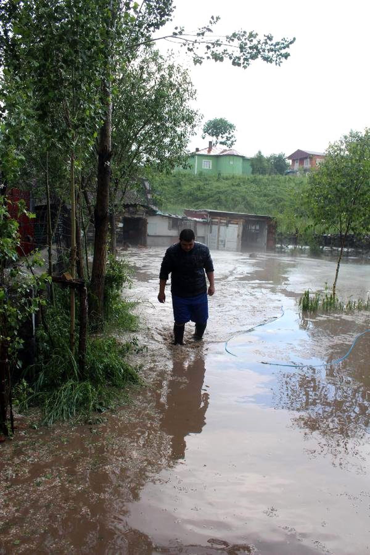 Ardahan\'ı Dolu ve Sel Vurdu
