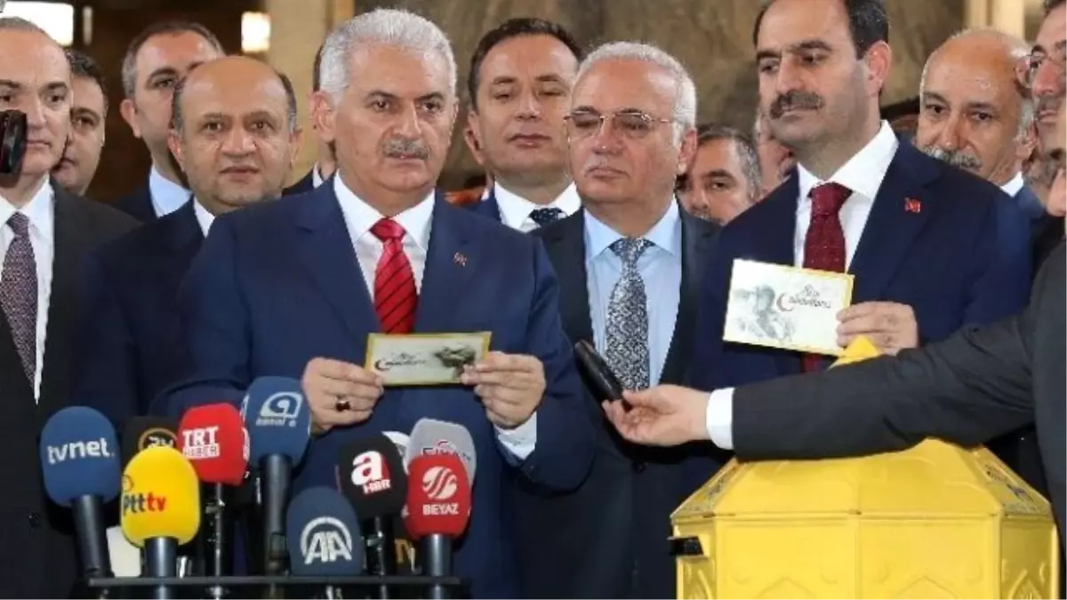 Başbakan Yıldırım: "Vatan Toprağının Korunması İçin Verdiğiniz Mücadeleyi Milletçe Yürekten...