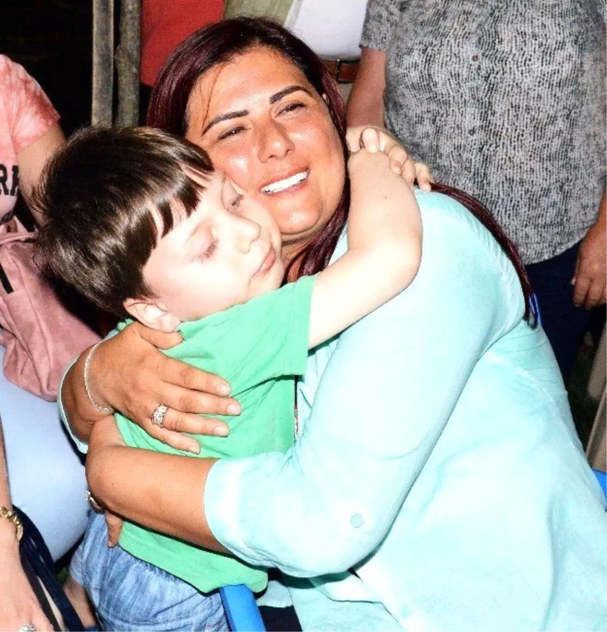 Başkan Çerçioğlu, Menderes\'in Mahallesinde İftara Konuk Oldu