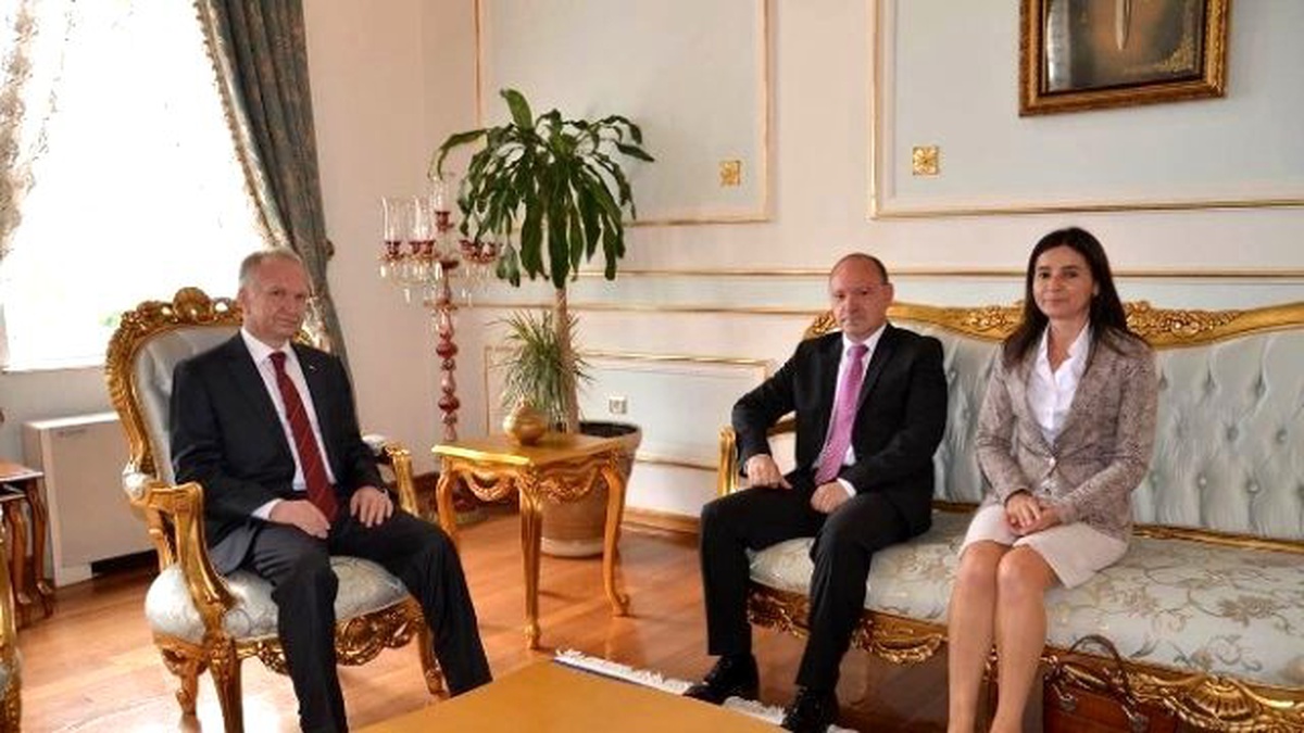 Bulgaristan Edirne Heyetinden Vali Ceylana Ziyaret