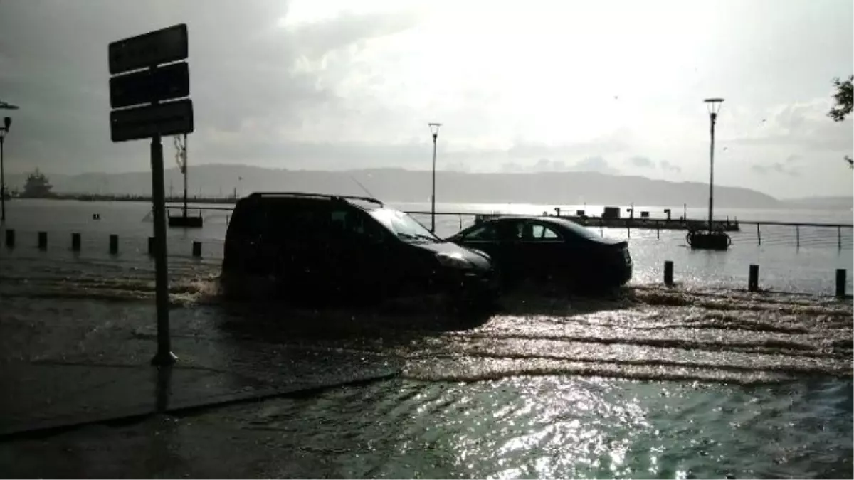 Çanakkale\'de Sağanak Yağış