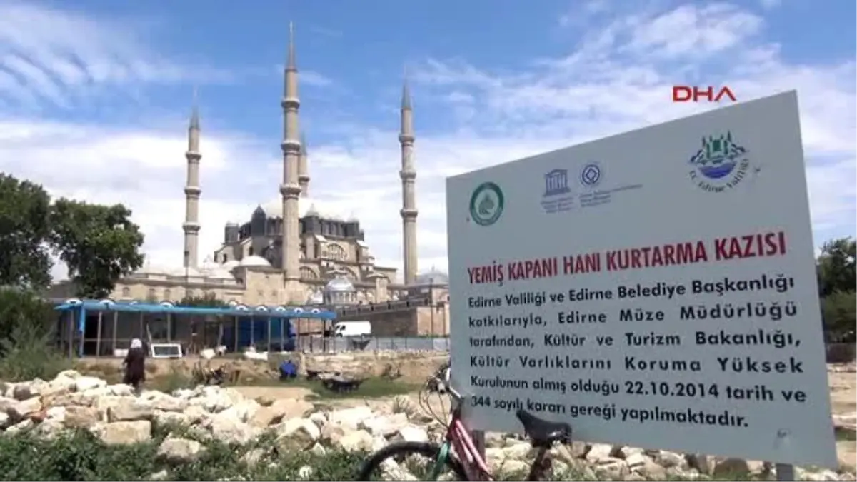 Edirne?de Tarihi Han Kazısı Çalışmalarında, Roma Mezarlığı Bulundu