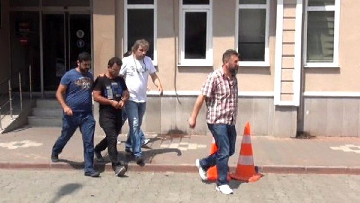 Emekli Öğretmeni Dolandırılanlar Bursa\'da Yakalandı