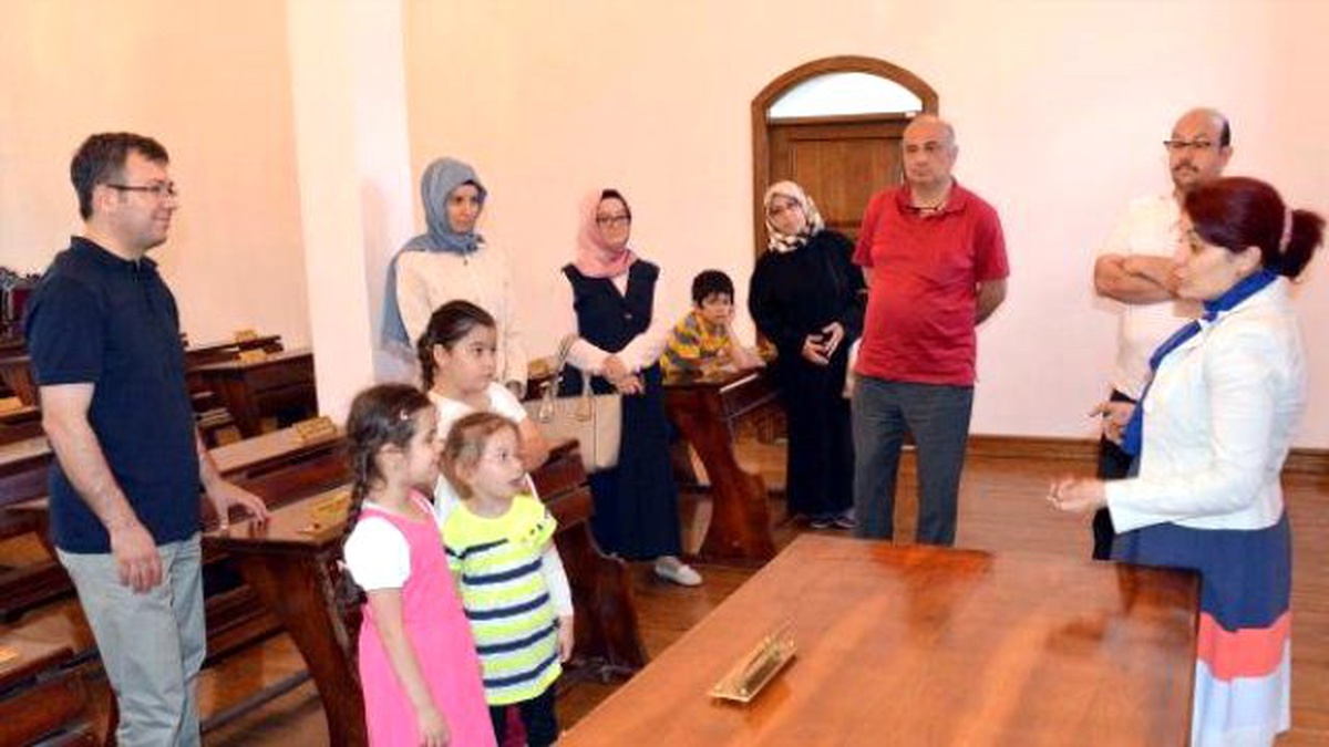 Erzurum\'daki Kongre Binası Ziyaretçi Akınına Uğruyor