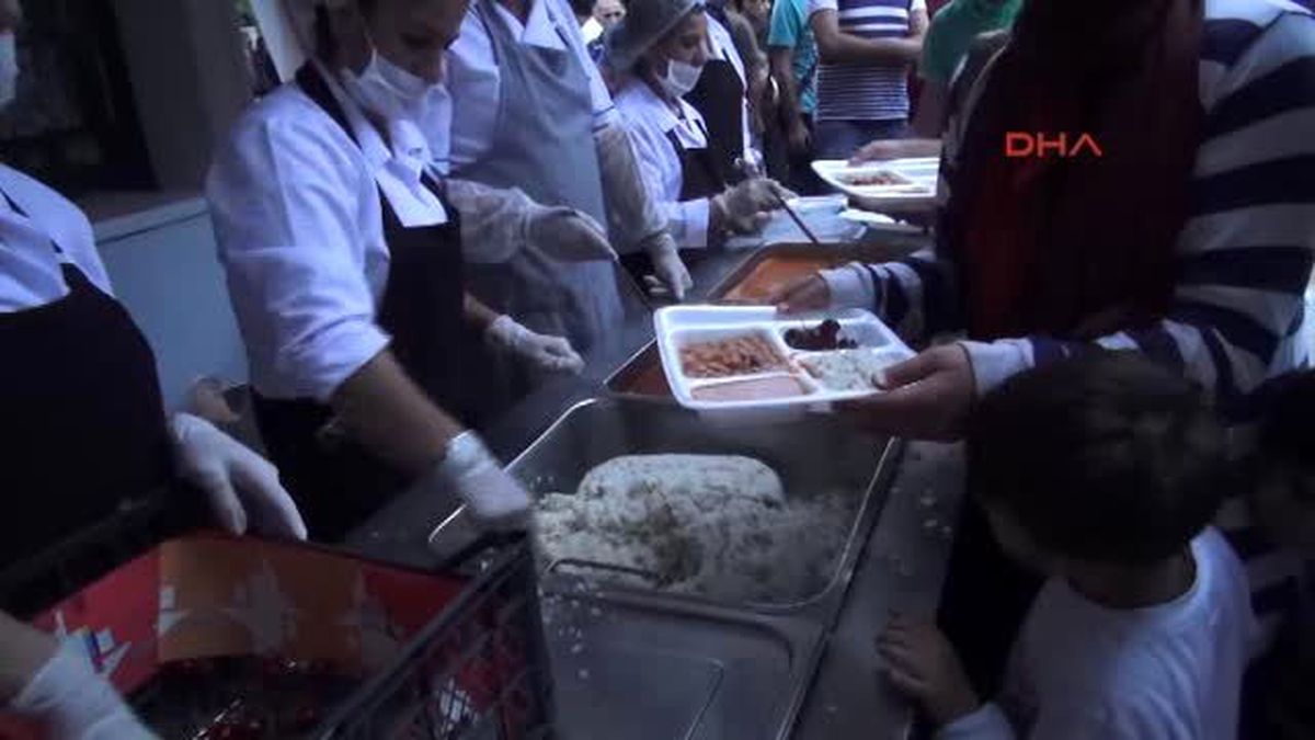 Gençlik Parkı\'nda Halka Açık İftar Buluşması