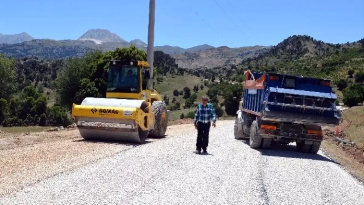 Korkuteli Güzle Yolu Asfalta Kavuşuyor