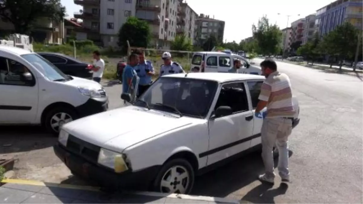 Otomobil Hırsızları, Önce Radara, Sonra Polise Yakalandı