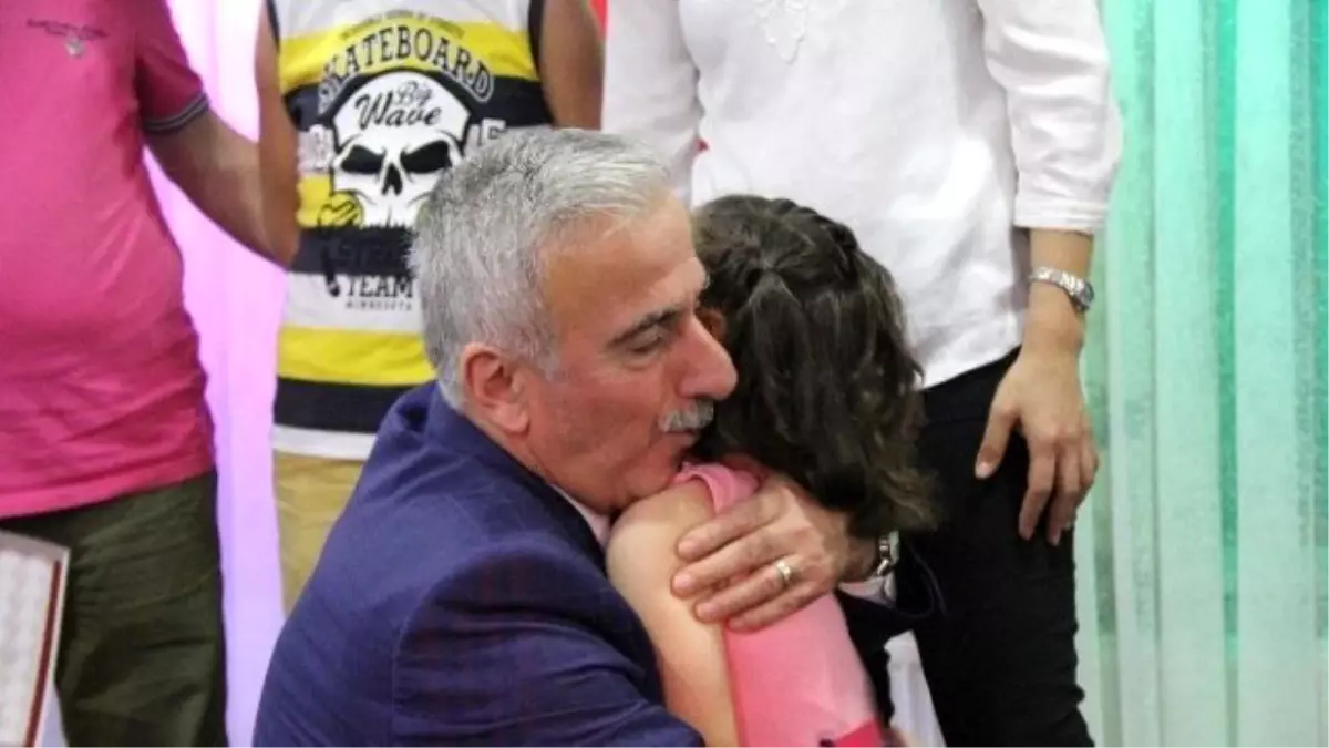 Vali Kamçı Koruyucu Aileler ve Çocukları ile İftar Sofrasında Bir Araya Geldi