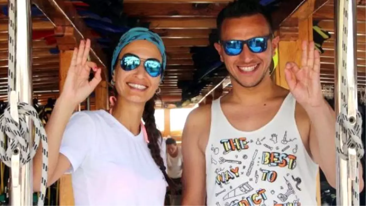 Dalgıç Çift Yatak Odasını Deniz Dibine Taşıdı