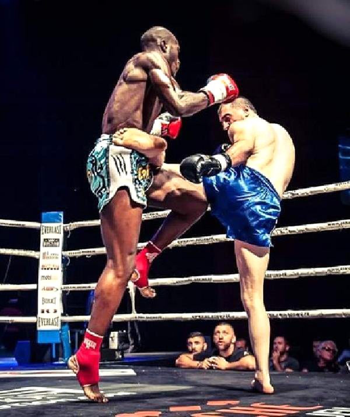 79 Kg Kick Boks Sporcusu Ünal Özleme\'nin Hedefi Şampiyonluk