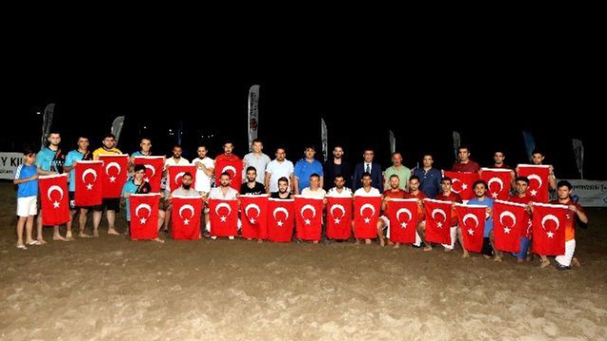 Atakum\'dan Teröre \'Bayraklı\' Tepki