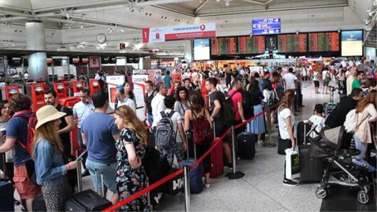 Atatürk Havalimanı\'ndaki Terör Saldırısı Turistleri Korkutmadı