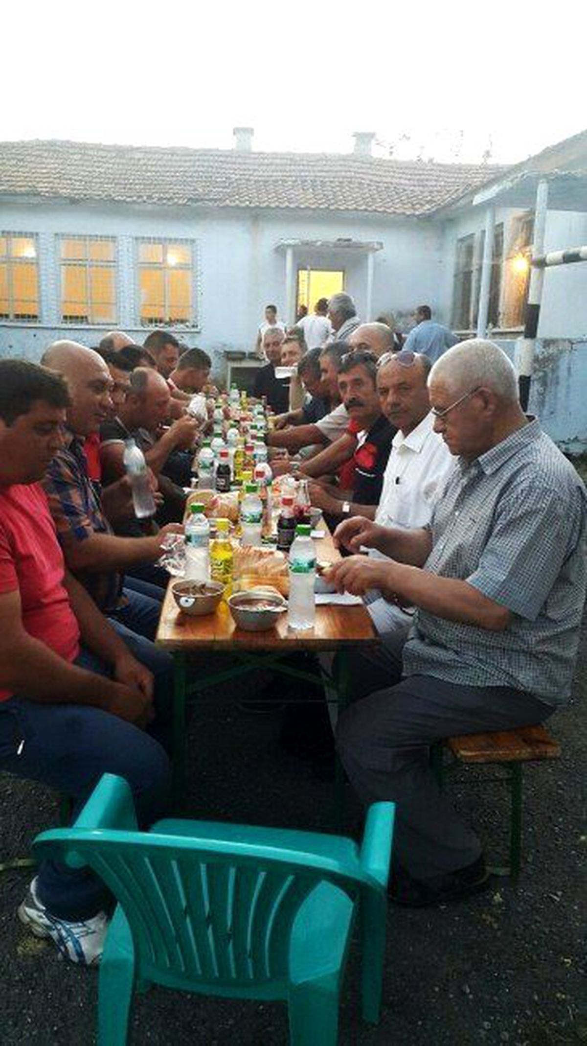 Balgöç Bulgaristan\'da 2500 Kişiye İftar Verdi