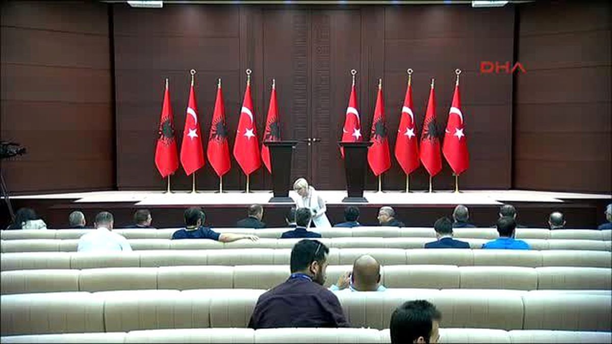 Başbakan Yıldırım: Havaalanlarımızın Girişlerinde Özel Eğitilmiş Güvenlik Elamanlarını Artıracağız