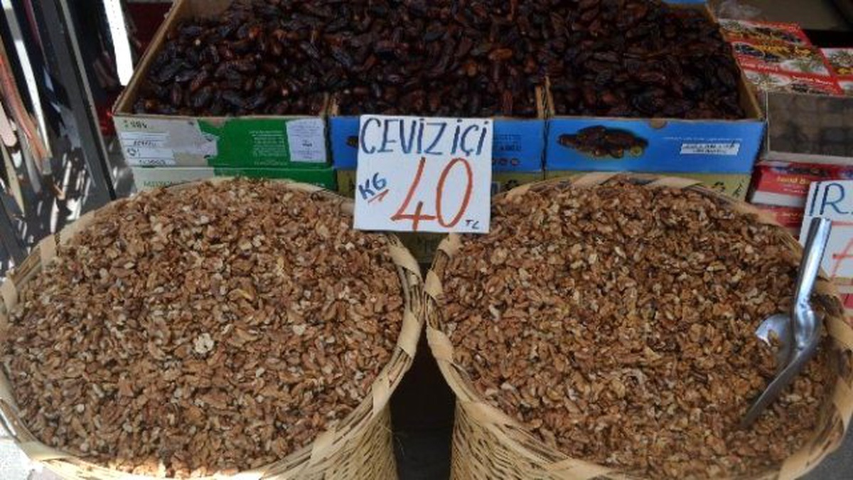 Bayram Tatlılarının Vazgeçilmez Ana Malzemesi Ceviz İçi