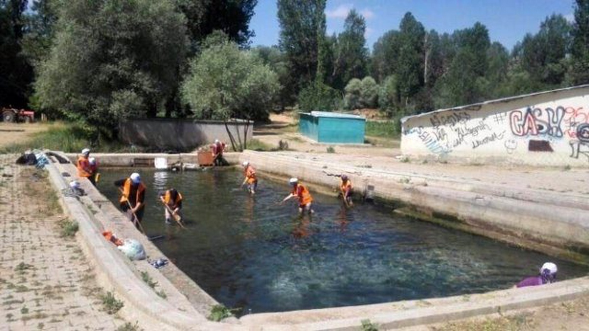 Beyşehir Belediyesi\'nden Bayram Temizliği Mesaisi