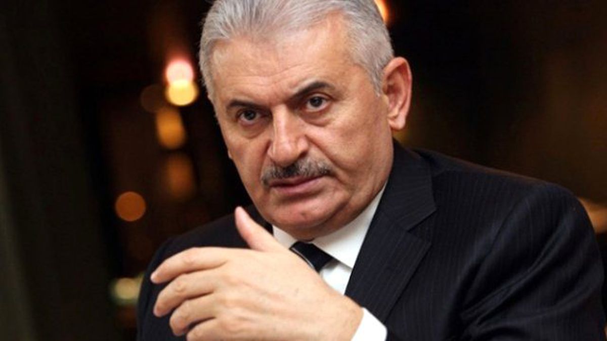 Binali Yıldırım Saldırının Yaşandığı Atatürk Havalimanı'na Geldi