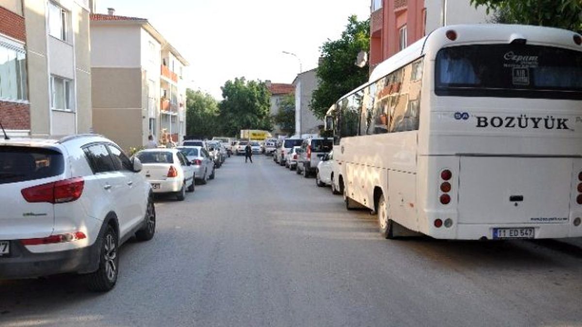 Bozüyük\'te Trafik Keşmekeşi
