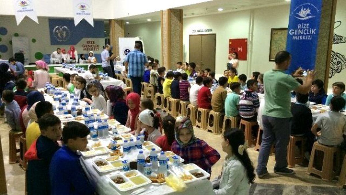 Bu Kez Çocuklar İftarda Buluştu