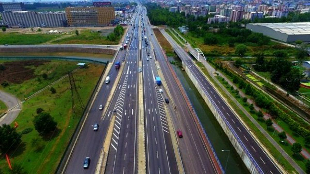 Büyükşehir, Alt ve Üst Yapı Çalışmalarına Devam Ediyor