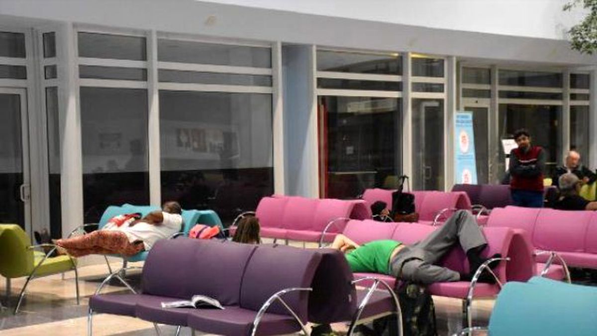 Çorlu\'ya İnen THY Uçağında 40 Transit Yolcuya Geçici Vize