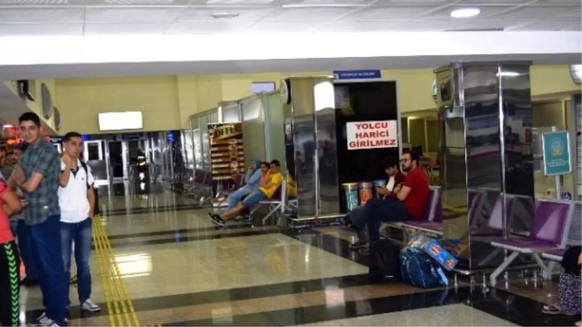 İstanbul\'daki Terör Saldırısı Nedeniyle Malatya\'da da Uçuşlar İptal Edildi