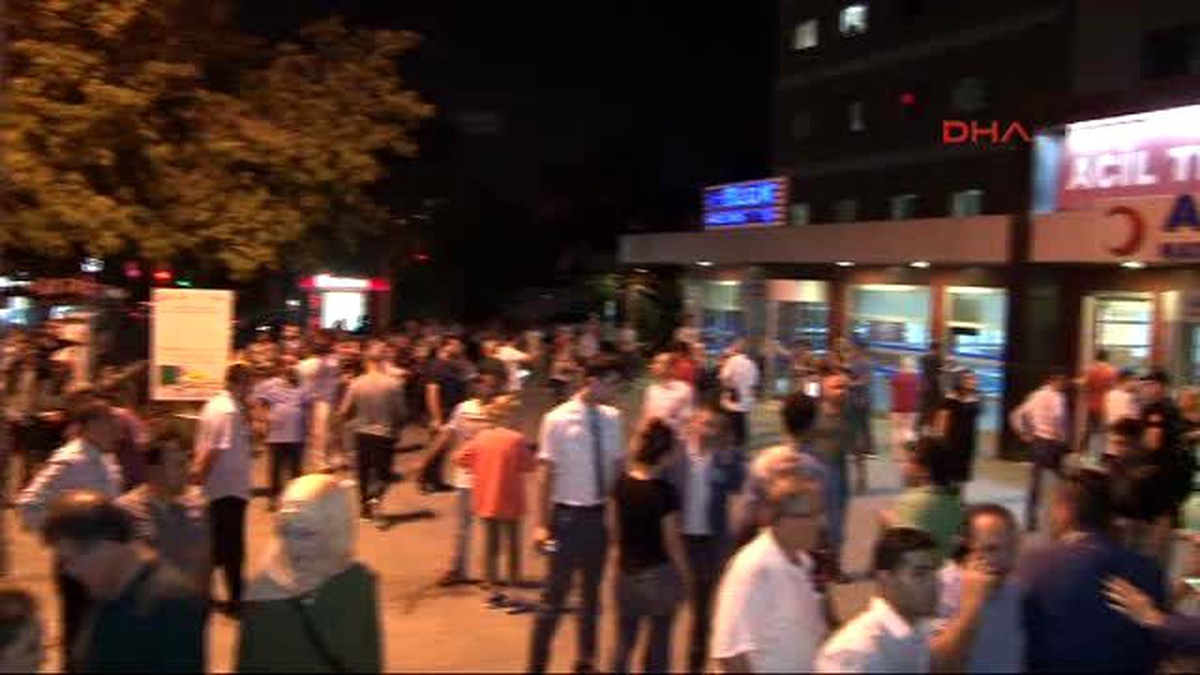 Kan Vermek İçin Hastaneye Geldiler