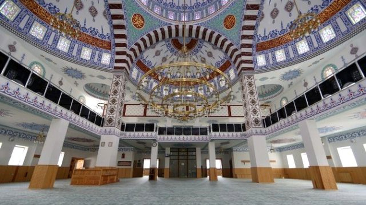 Melikgazi Camileri Bayrama Hazır