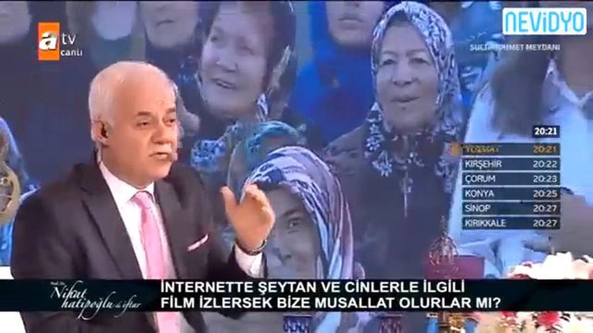Nihat Hoca\'ya İlginç Soru! "İnternette Şeytan ve Cinlerle..."