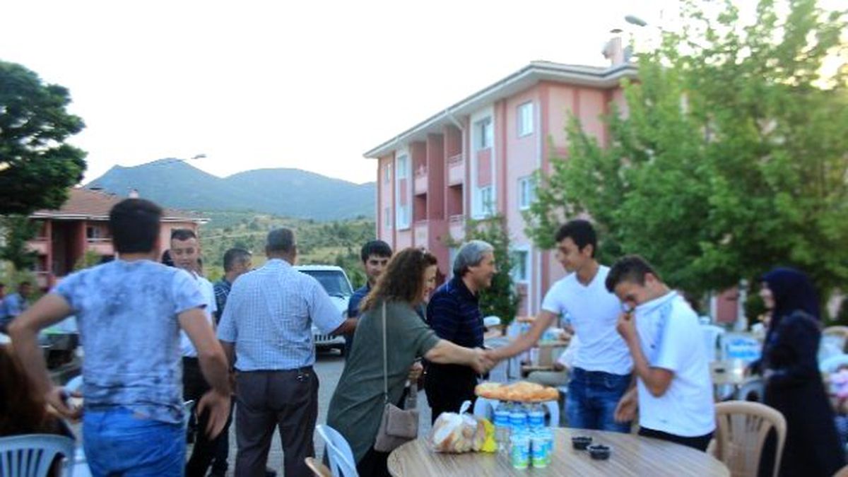 Osmaneli Belediyesi\'nin Mahalle İftarları