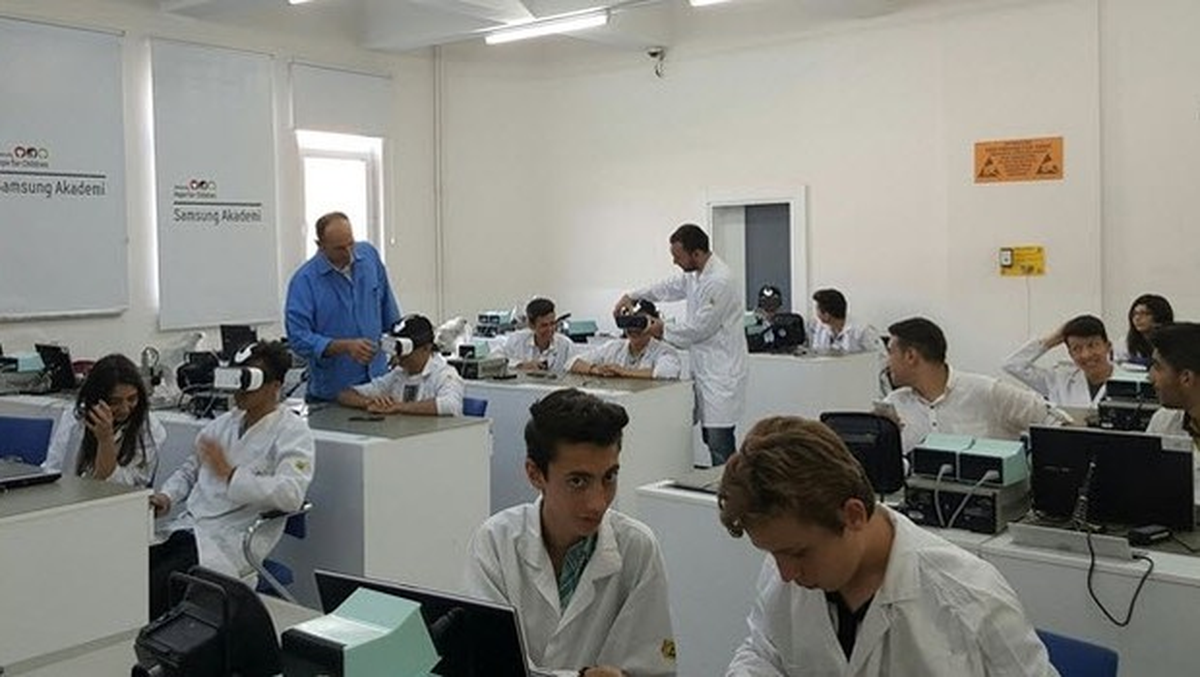 Samsung Akademi Dördüncü Dönem Mezunlarını Verdi
