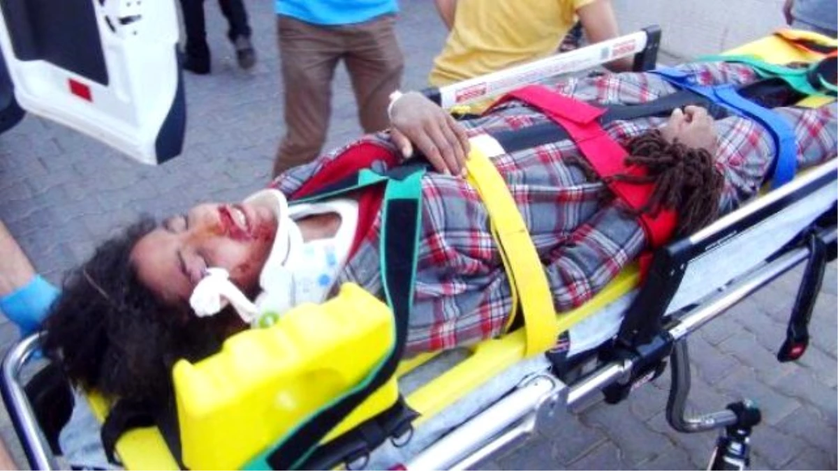 Şanlıurfa\'da Otomobil Devrildi: 4 Yaralı