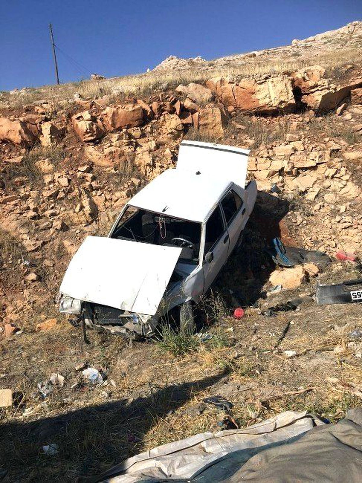 Şarampole Yuvarlanan Otomobildeki 4 Kişi Yaralandı