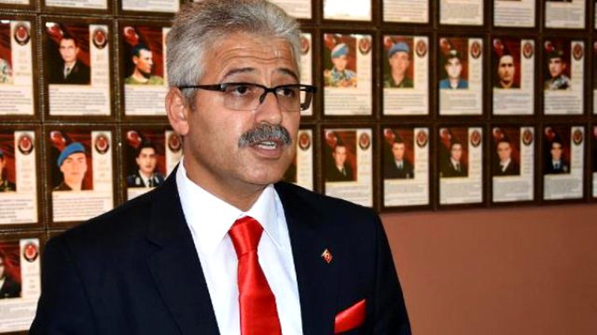 Şehit Ailelerinden Atatürk Havalimanı\'ndaki Saldırıya Tepki