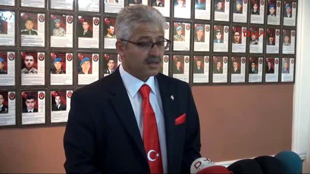 Sivas Şehit Ailelerinden Atatürk Havalimanı\'ndaki Saldırıya Tepki