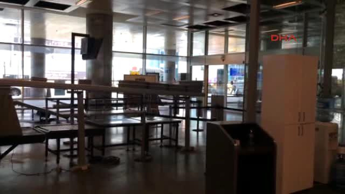 Teröristin Kendini Patlattığı Yerde Delik Oluştu